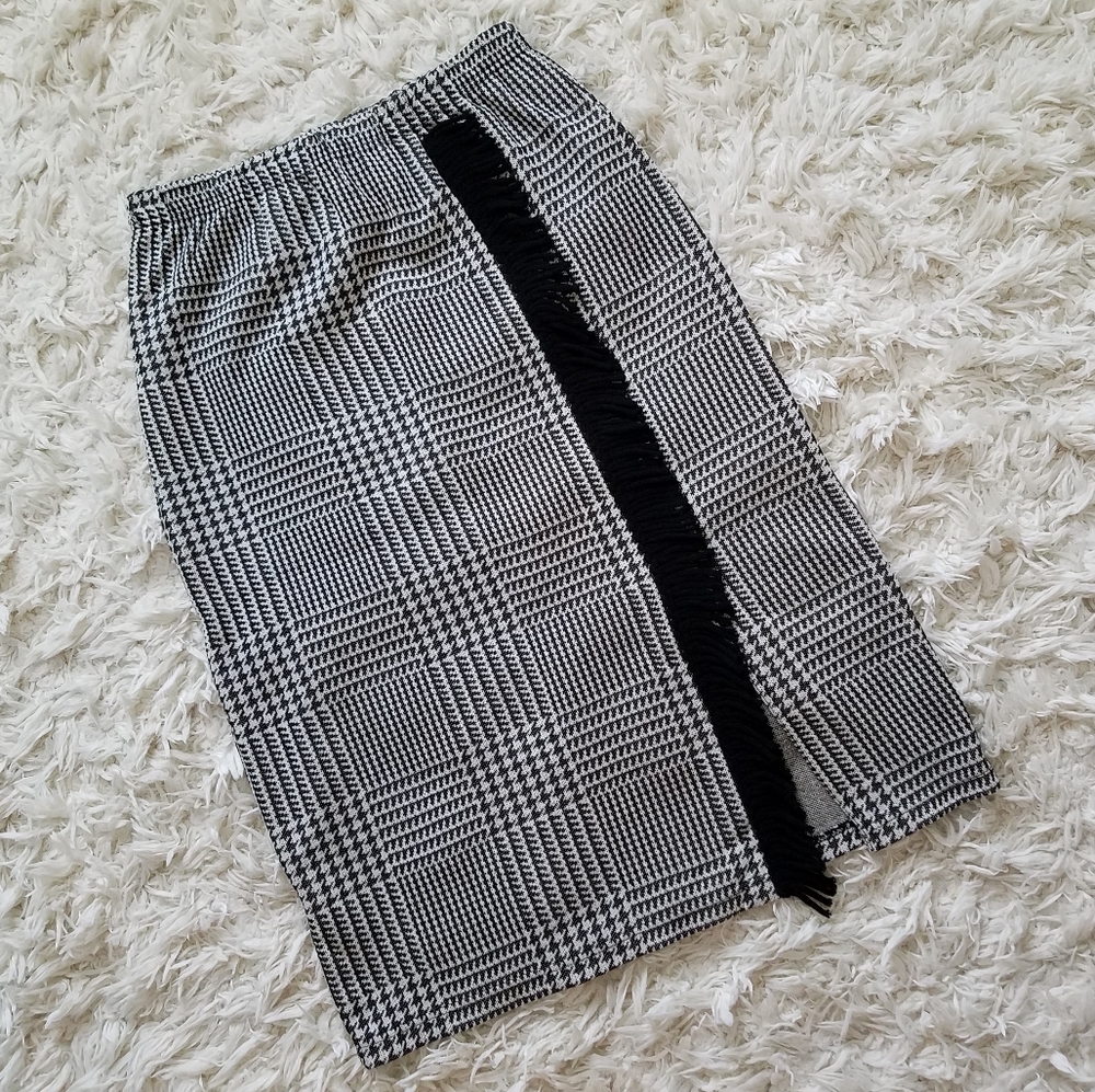 Lennie for Nina Leonard houndstooth pencil skirt fringe detail pull on